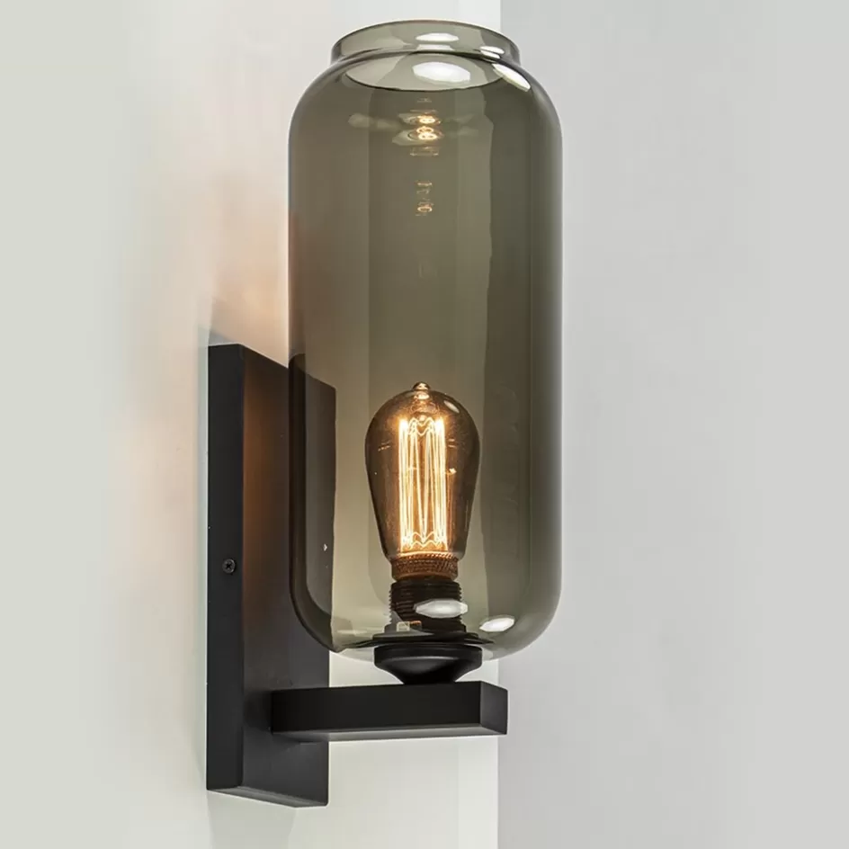 Wandlampen | Design Verlichting>Straluma Wandlamp Lett zwart + smoke glas